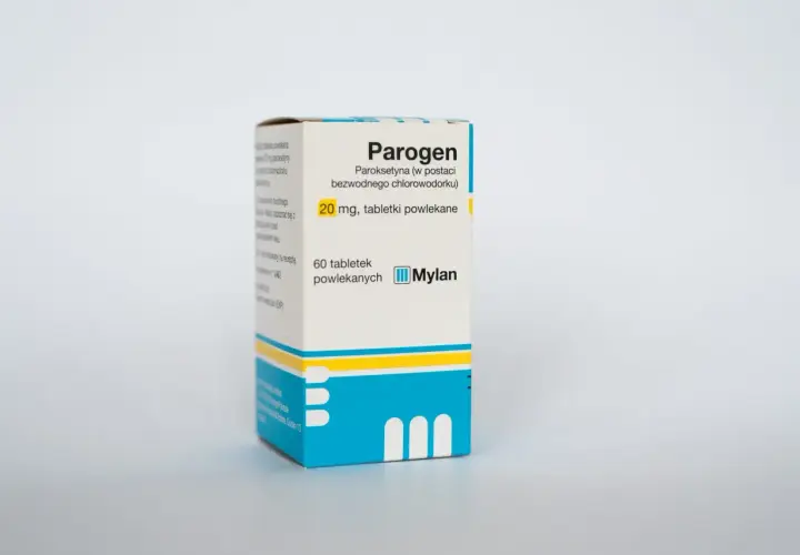 Opakowanie leku Parogen, zawierającego paroksetynę 20 mg, 60 tabletek powlekanych, firmy Mylan.